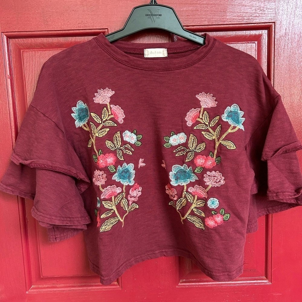 Altar’d State L cropped cotton floral embroidered sweatshirt ruffle sleeves